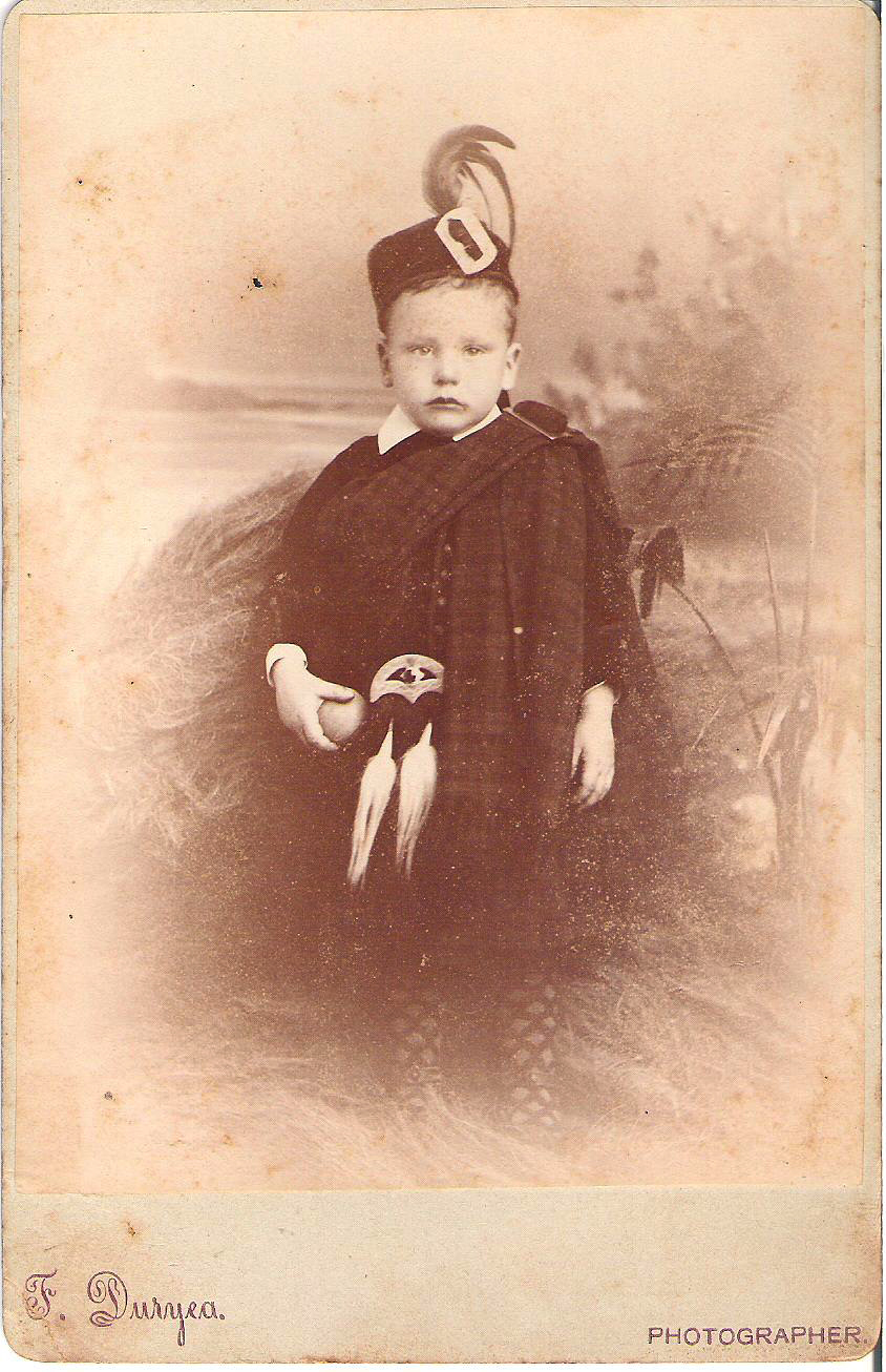 Photo of photos/Kenneth McLennan b1892 three years July 2 1895